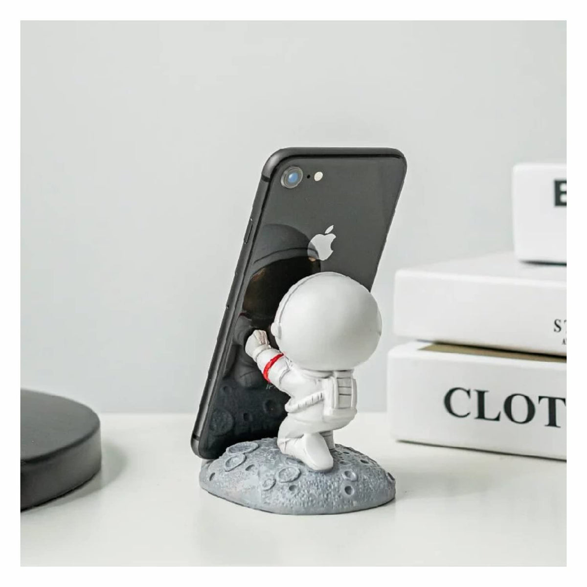 Nordic Style Astronauts Mobile Phone Stand Holder